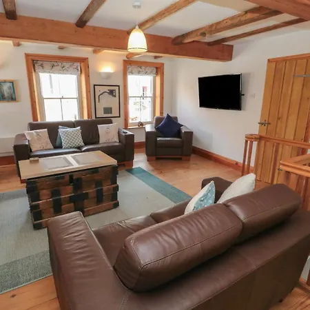 Bramble Corner * Saltburn-by-the-Sea